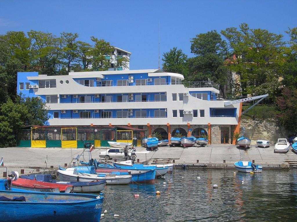 Ribarska Sreshta Family Hotel Zarewo Exterior foto